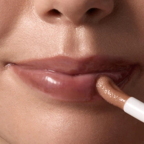Tree Hut Hydrating Lip Oil, Cinnamon Dolce, 0.11 Fl Oz | Sheer Nude Glossy Lip Oil, Non-Sticky Moisturizing Formula for Smooth, Hydrated Lips